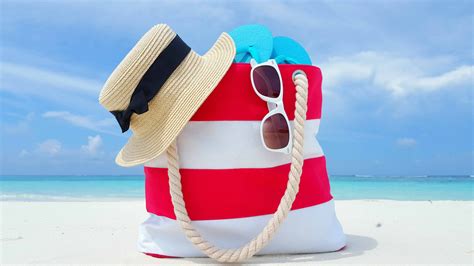 best waterproof bag for beach.